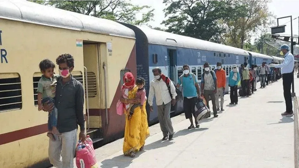 मुंबई से गोरखपुर के लिए निकली ट्रेन पहुंच गई ओडिशा, गलती किसकी, पता करने में जुटी रेलवे