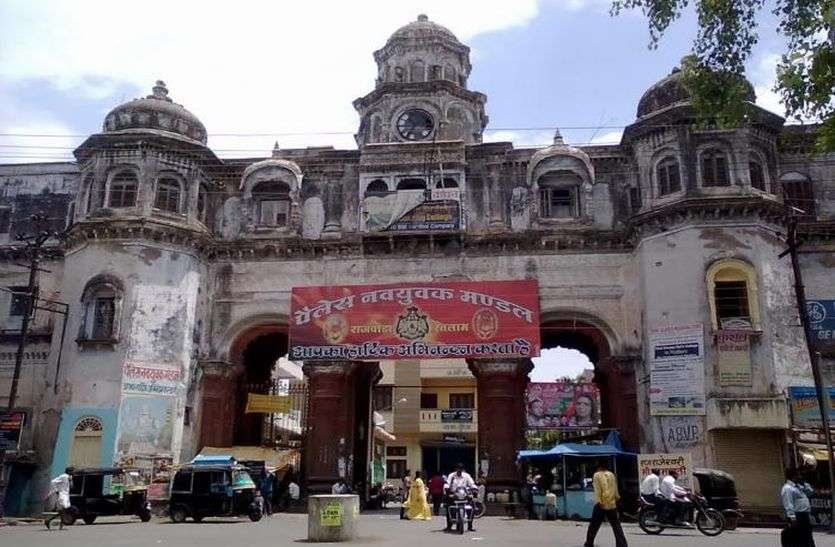 रतलाम : सार्वजनिक रूप से बगैर मास्क घूमते पाए जाने पर 50 रुपए जुर्माना लगेगा