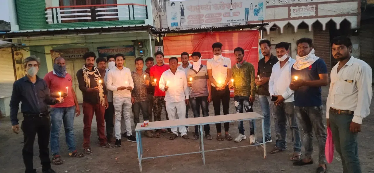 देवास : अखिल भारतीय श्री बलाई समाज द्वारा शहीद हुए सैनिकों को श्रद्धांजलि अर्पित की गई