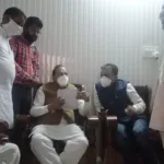 देवास : कन्नौद विश्रामगृह में सांसद भार्गव और विधायक शर्मा ने कार्यकर्ताओं और क्षेत्रवासियों से की मुलाकात