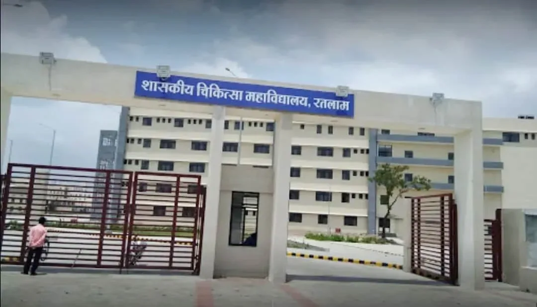 रतलाम : गुरुवार को 17 कोरोना पेशेंट स्वस्थ होकर अपने घर पहुंचे