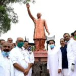 रतलाम : पूर्व मुख्यमंत्री कमलनाथ ने किया स्व. प्रभुदयाल गहलोत की प्रतिमा का अनावरण