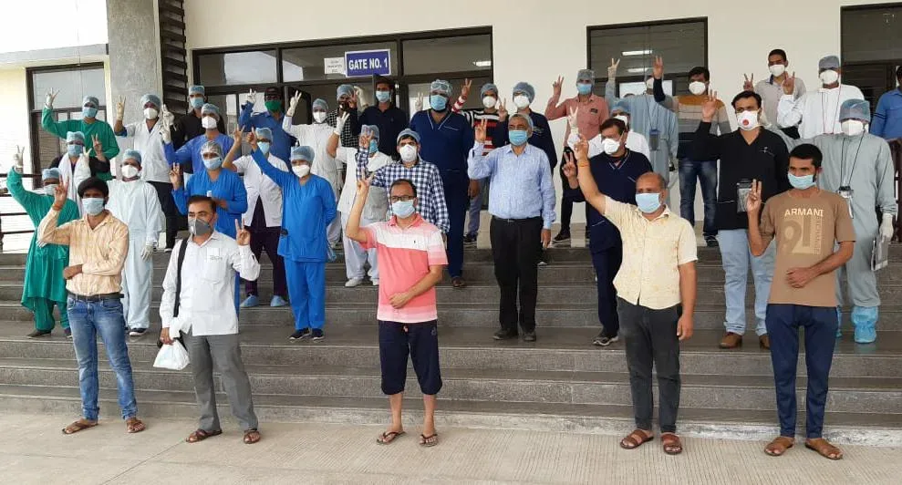 रतलाम : सुबह 6 कोरोना पेशेन्ट डिस्चार्ज वहीं रात होते 6 नए भर्ती