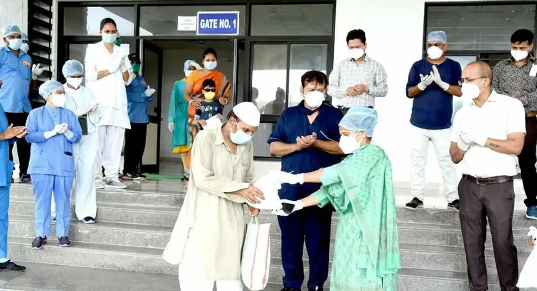 रतलाम : बढ़ते पॉज़िटिव सैम्पलों ने बढ़ायी चिंता,आज आये 15 पॉज़िटिव