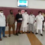 रतलाम : लॉकडाउन से आ रही दिक्कतों को लेकर दूध विक्रेताओं का एक प्रतिनिधिमंडल जिलाधीश से मिला