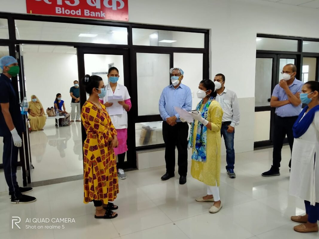 रतलाम : कोरोना अपने शवाब पर आज आये 18, शहरवासी कर रहे LOCKDOWN पिकनिक !