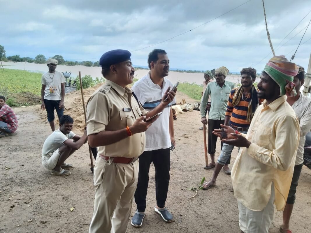 सीहोर : 170 लोगो के साथ मिलकर सांसद और जिला प्रशासन के किया सफल रेस्क्यू