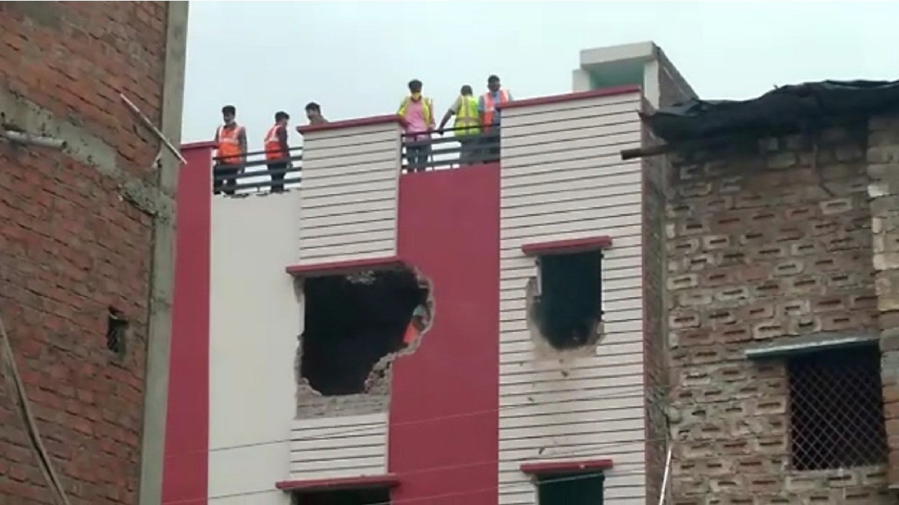 उज्जैन : हिस्ट्रीशीटर भुरू खां का घर भी प्रशासन ने किया जमींदोज