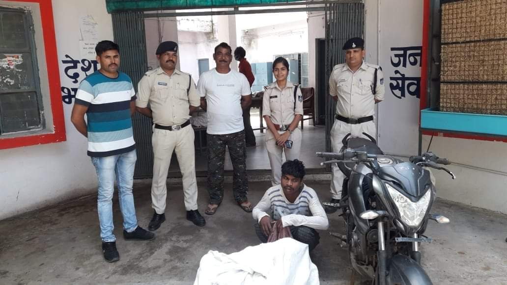 सीहोर : वाहन चोर गिरफ्तार, चोरी की बाइक एवं चोरी की अन्य वारदात का माल भी बरामद