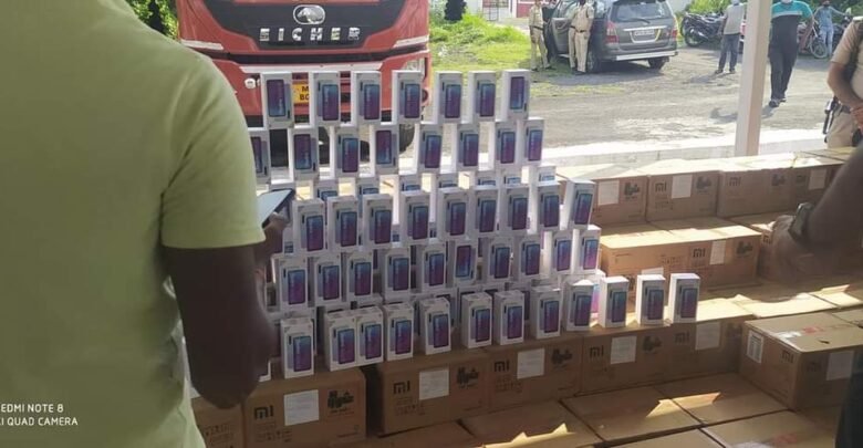 देवास: अंतरराज्यीय हाईवे डकैती गिरोह का पर्दाफाश 15 करोड़ के मोबाइल जप्त