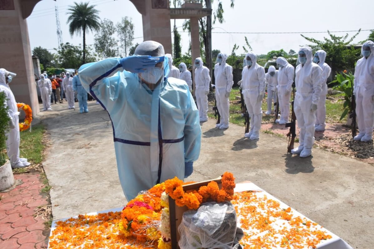 सीहोर : कोरोना काल में पुलिस जवान डियूटी के दौरान शहीद