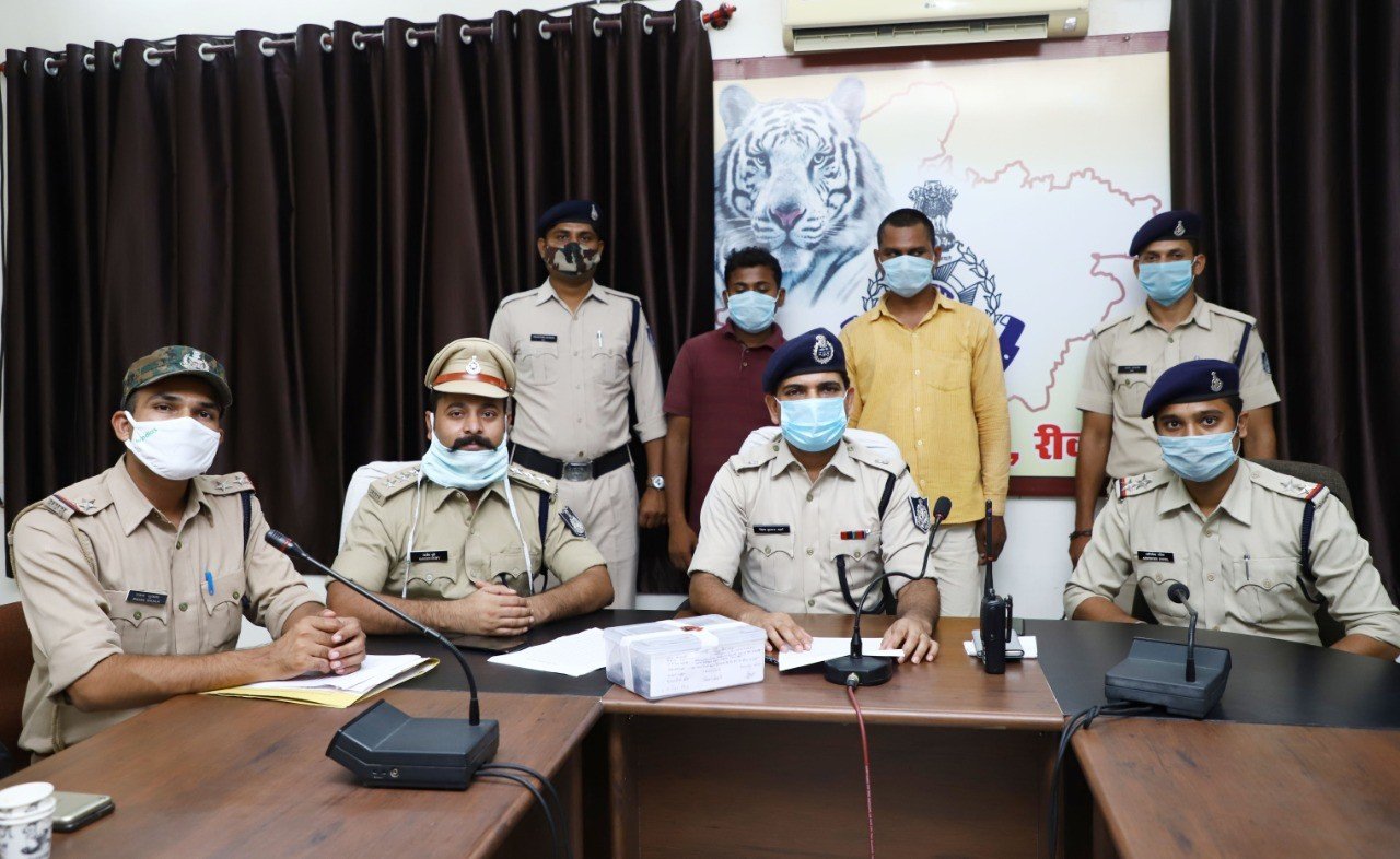 रीवा : रीवा पुलिस ने सोहागी थाना अंतर्गत बड़ा गांव में मुन्नालाल पटेल की हत्या का किया खुलासा दो आरोपी गिरफ्तार