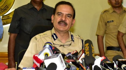 मुंबई : फर्जी टीआरपी कांड में FIR में इंडिया टुडे का नाम, अर्नब गोस्वामी ने मांगा परमबीर सिंह का इस्तीफा