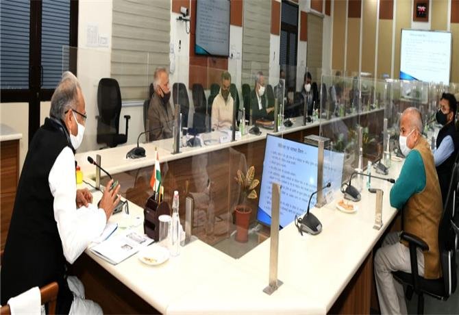 जयपुर : CM ने जयपुर और जोधपुर में कोरोना संक्रमण की स्थिति की समीक्षा की और सख्त निर्देश दिए