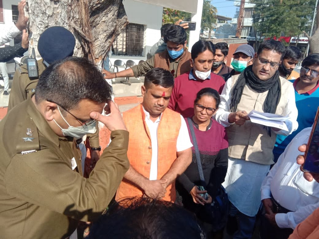 उज्जैन : पत्थर बाजो के खिलाफ स्वर्णिम भारत मंच ने खोला मोर्चा