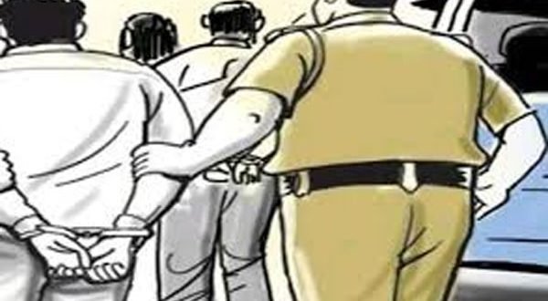 कटनी : बस स्टैंड अंदर चल रहा खुले आम सट्टा,