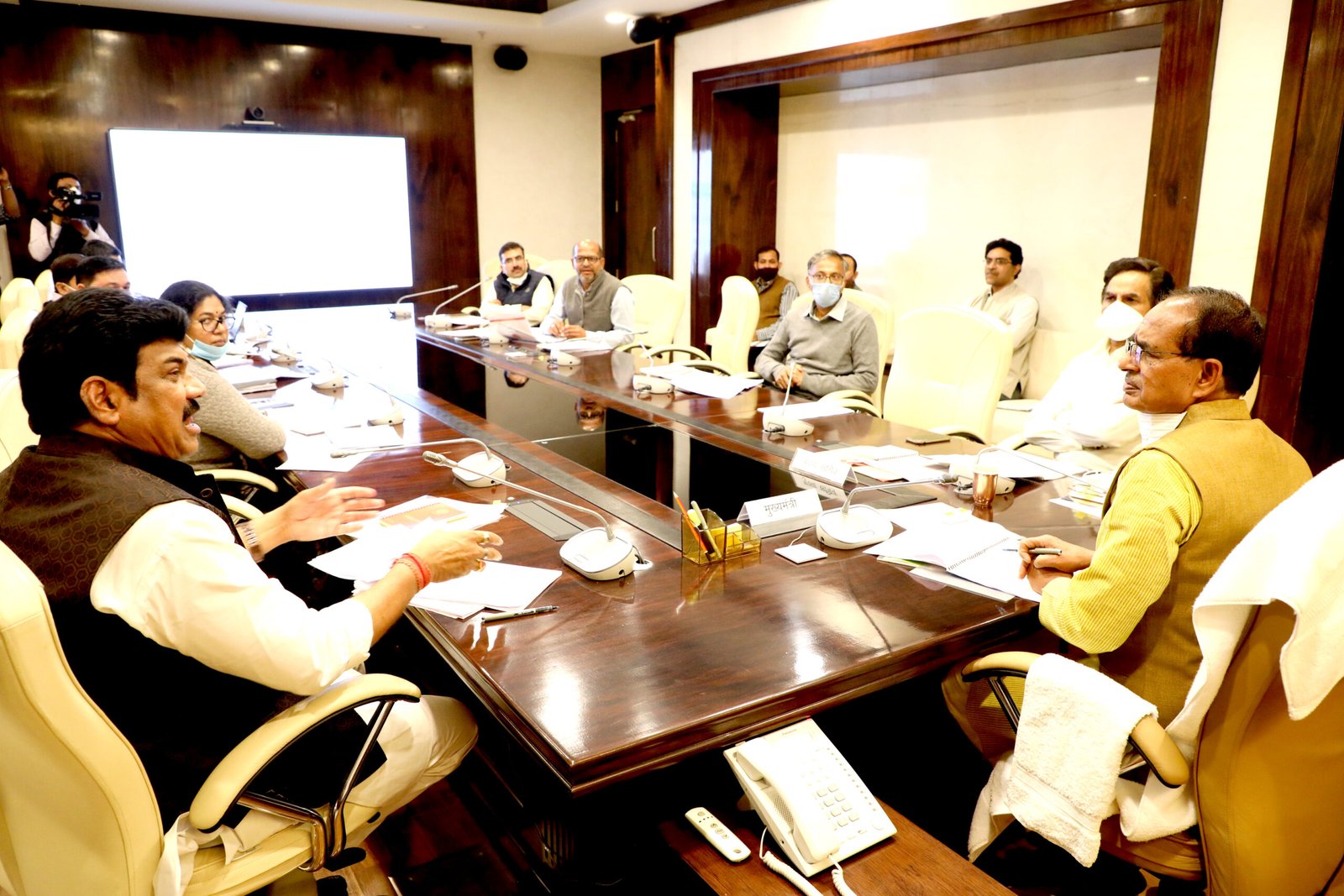 मध्यप्रदेश : प्रदेश में लैंड टाइटलिंग के लिए कानून बनाया जाएगा - CM चौहान