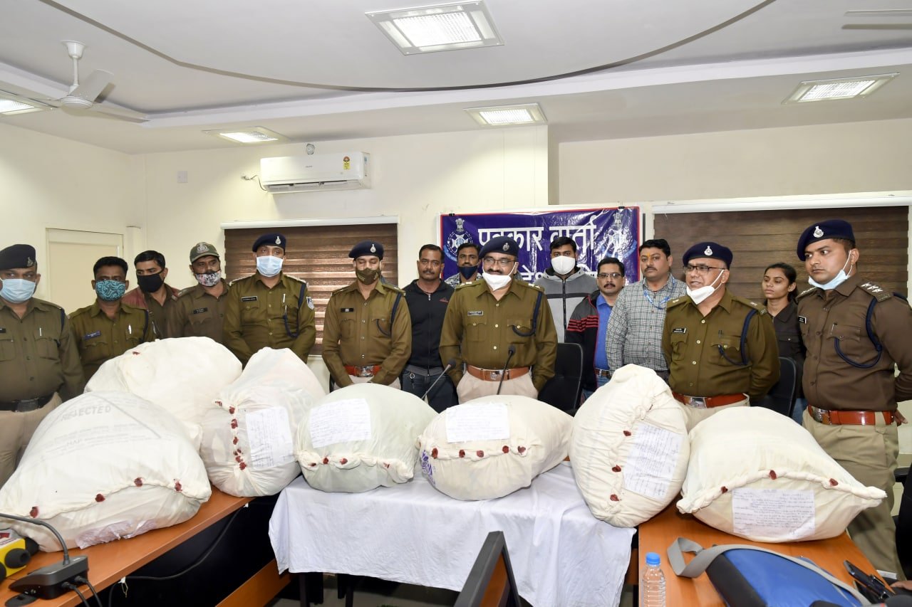 उज्जैन : खाचरोद पुलिस की नाक के नीचे हो रही थी गांजे की तस्करी , सायबर सेल ने जप्त किया 50 लाख रुपए से अधिक कीमत का गांजा