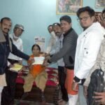 कहानी समर्पण की: शरीर से लाचार "शारदा" में हौसलो की मज़बूती, जीवन मे जमा 21,000/- किया राम के नाम समर्पित....