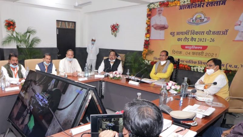 रतलाम-मुंबई-दिल्ली एक्सप्रेस-वे पर मेगा इंटीग्रेटेड टेक्सटाईल रीजन विकसित होगा : मुख्यमंत्री चौहान