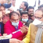 रतलाम : मध्यप्रदेश श्रमजीवी पत्रकार संघ ने सौंपा मुख्यमंत्री को ज्ञापन