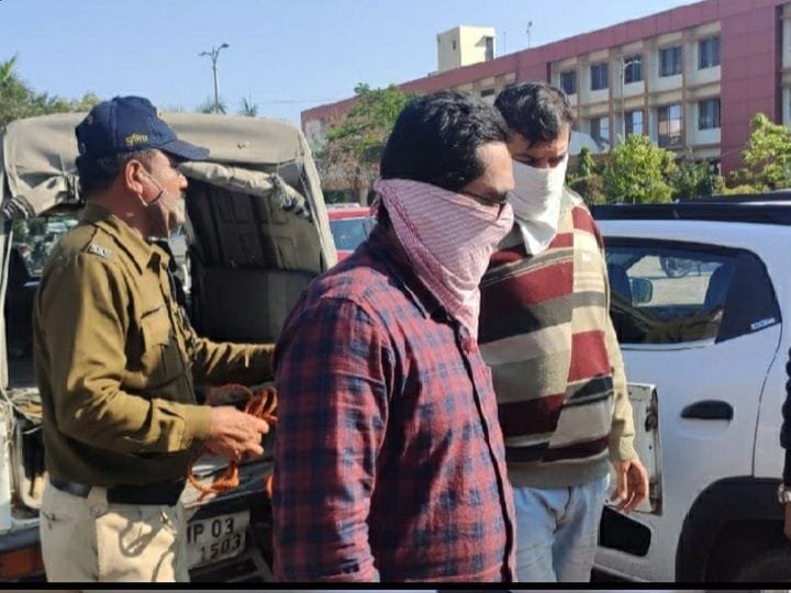 उज्जैन : टाइगर खाल तस्करी में अब एक आरक्षक भी जांच के घेरे में, तस्करों से कनेक्शन सामने आया, उज्जैन से लेकर रतलाम तक मचा हड़कंप