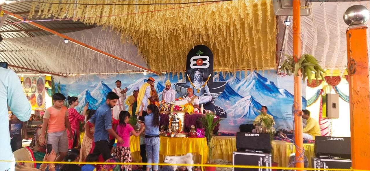 बिजवाड़ : विजेश्वर महादेव धाम में शिव पुराण महाकथा का आयोजन जारी