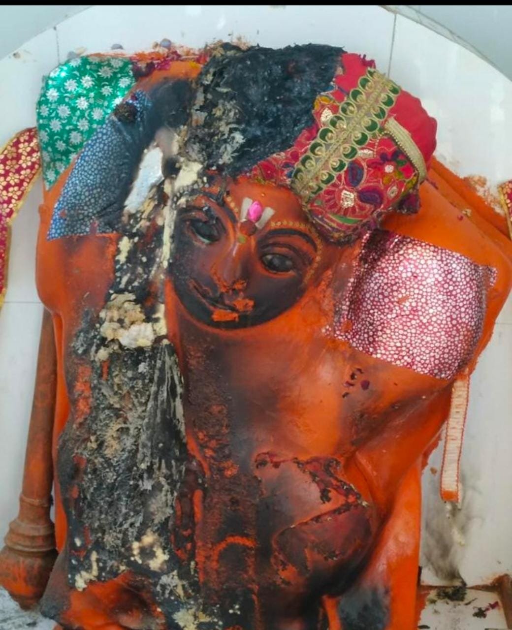 उज्जैन : बड़नगर में हनुमान प्रतिमा पर डाला एसिड, नगर में तनाव