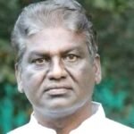 भोपाल : जयप्रकाश जिला चिकित्सालय में स्वास्थ्य मंत्री चौधरी ने लगवाया कोरोना का टीका