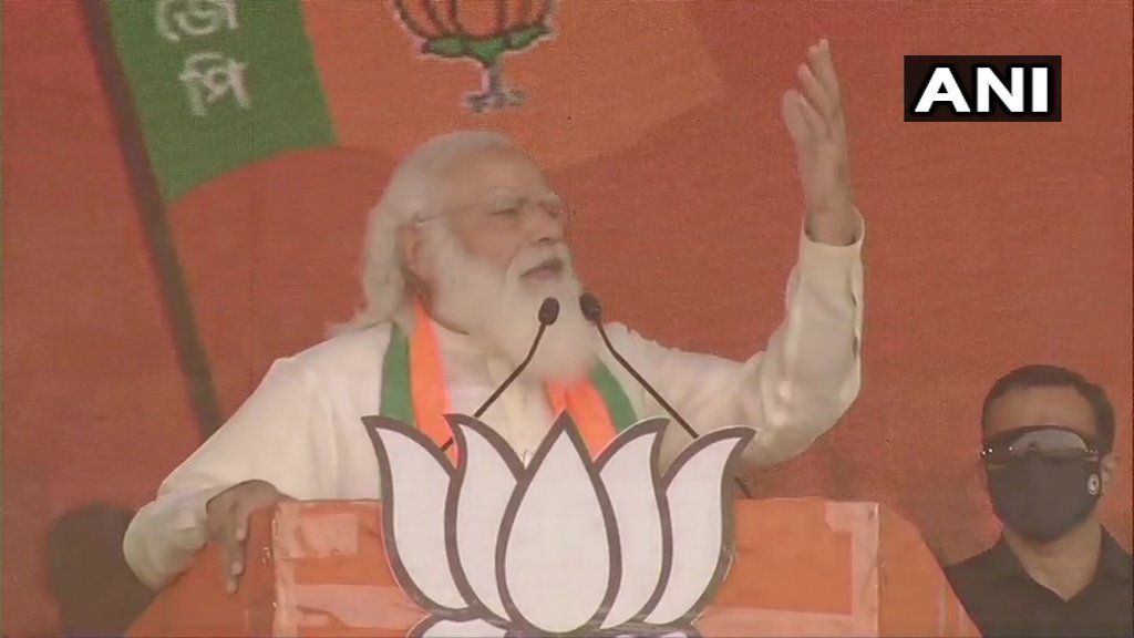 कोलकाता : ब्रिगेड मैदान में गरजे मोदी, कहा बंगाल से दीदी की विदाई तय