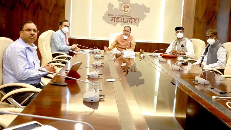 कोरोना के मामलों में कमी नहीं आई तो 8 मार्च से भोपाल - इंदौर में लग सकता है नाईट कर्फ्यू