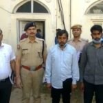 जयपुर : सुरगखोद चांदी चुराने वाला मास्टरमाइंड पुलिस गिरफ्त में उत्तराखंड से शेखर अग्रवाल व उसका भांजा जतिन जैन गिरफ्तार