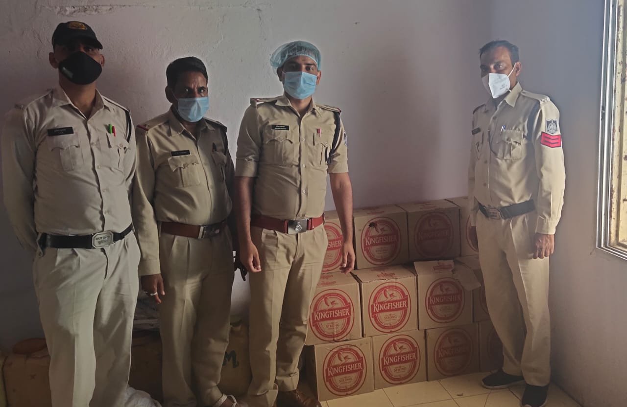 रतलाम : थाना स्टेशन रोड की कार्यवाही, युवक के घर से 20 पेटी बियर जप्त