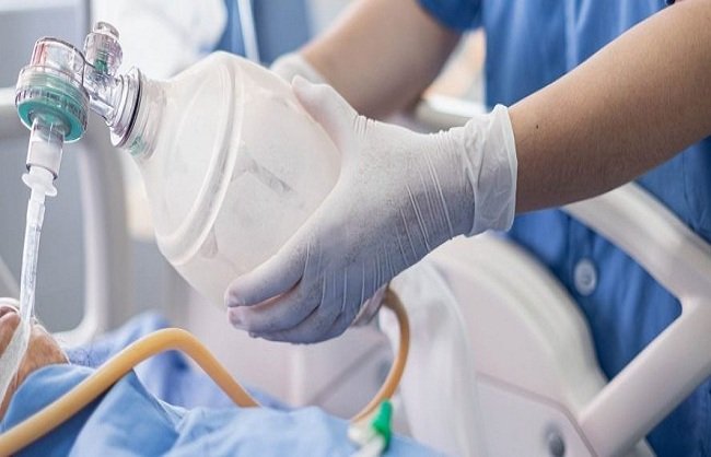 देश : पच्चास हजार मीट्रिक टन ऑक्सीजन आयात करेगी सरकार