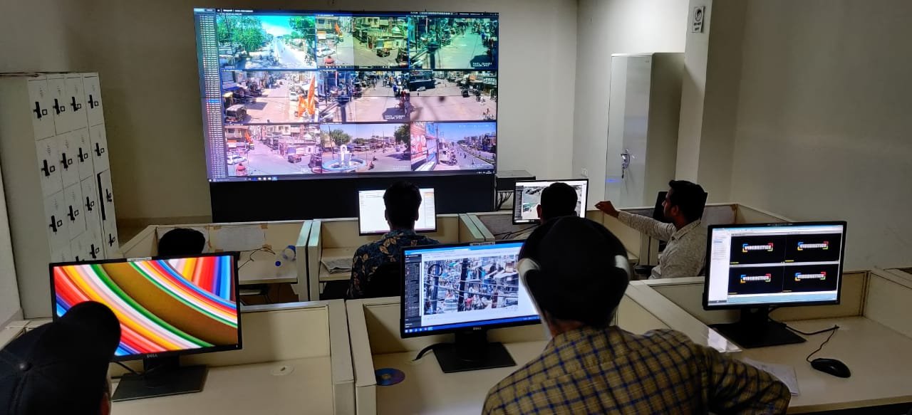 रतलाम : 27 दुकाने सील, CCTV से रखी जा रही दुकानदारों पर नज़र