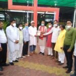 रतलाम : राष्ट्रीय मुस्लिम मंच ने की सांसद सुधीर गुप्ता को पुस्तक भेंट, मोहन भागवत ने किया था विमोचन