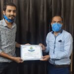 रतलाम : शहर के युवा अंशुमन का सम्मान, कोरोनाकाल की सेवा बनी मिसाल