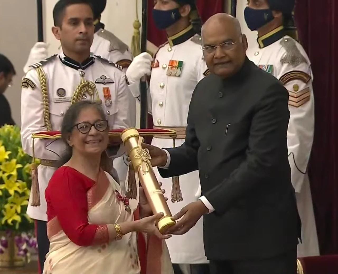 रतलाम : पदम् श्री से सम्मानित हुई रतलाम की डॉ. लीला जोशी, राष्ट्रपति भवन में हुआ आयोजन