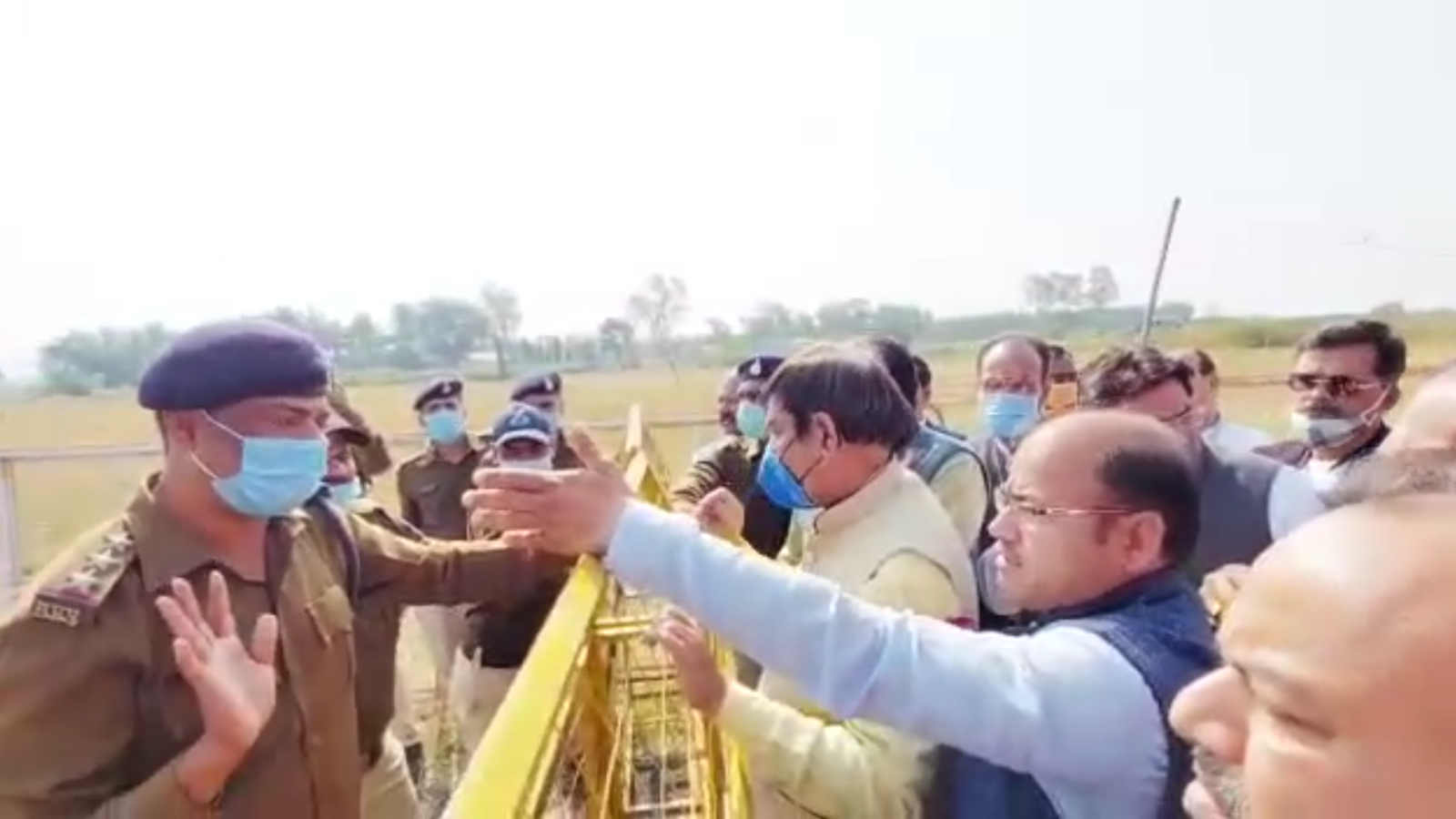 रतलाम : अपनी ही पार्टी के पदाधिकारियों द्वारा शिवराज सिंह चौहान को काले झंडे दिखाने की धमकी क्यो मिली