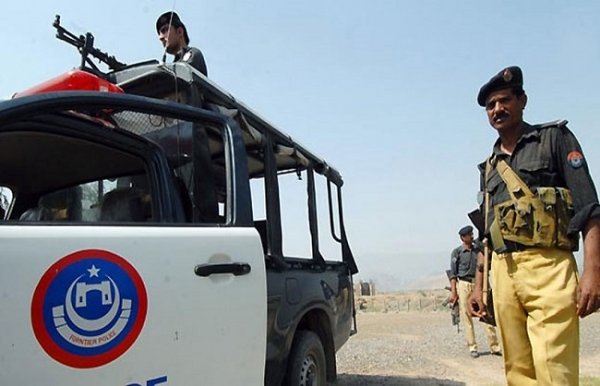 पाकिस्तान : पांच पुलिस कर्मियों को रॉकेट से उड़ाकर आतंकियों ने दी शहबाज को सलामी