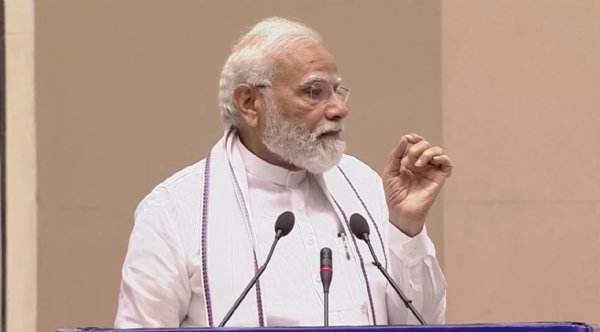 देश : अदालतों में स्थानीय भाषाओं को बढ़ावा देने की जरूरत: प्रधानमंत्री मोदी