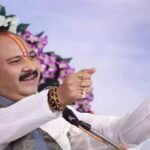 मध्यप्रदेश : दिग्विजयसिंह ने प्रसिद्ध कथावाचक पंडित प्रदीप मिश्रा पर उठाए सवाल, आप कथा सुना रहे या PM मोदी का कर रहे प्रचार'