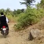 मध्यप्रदेश के इस जिले के कलेक्टर बन रहे है चर्चा का विषय, बाइक से ग्रामीण के साथ कहा जा रहे है डीएम साहब ।