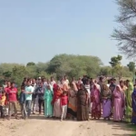 उज्जैन : नेशनल हाईवे के ठेकेदारों द्वारा युवाओं के क्रिकेट मैदान और गोचर भूमि पर किए जा रहे खनन से ग्रामीण जनता परेशान