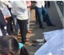 लिमडी: झालोद टोल नाके के पास बाइक और चार पहिया वाहन की टक्कर हो गई.